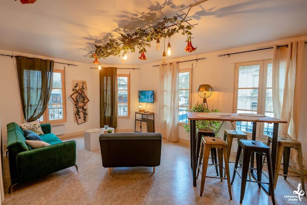 Appartement Romance Florale Troyes Dış mekan fotoğraf